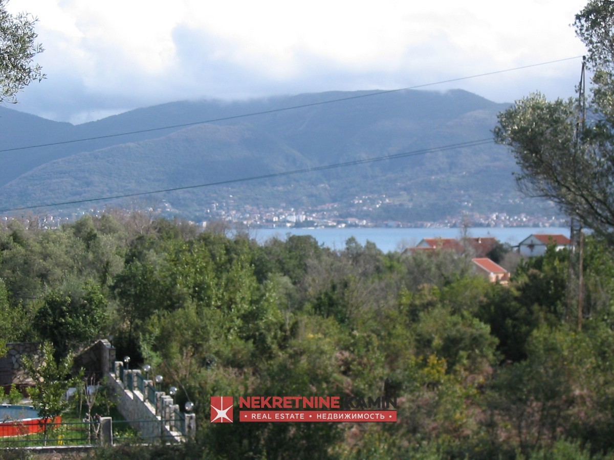 Plot with a Registered House Suitable for Reconstruction, Krašići, Tivat